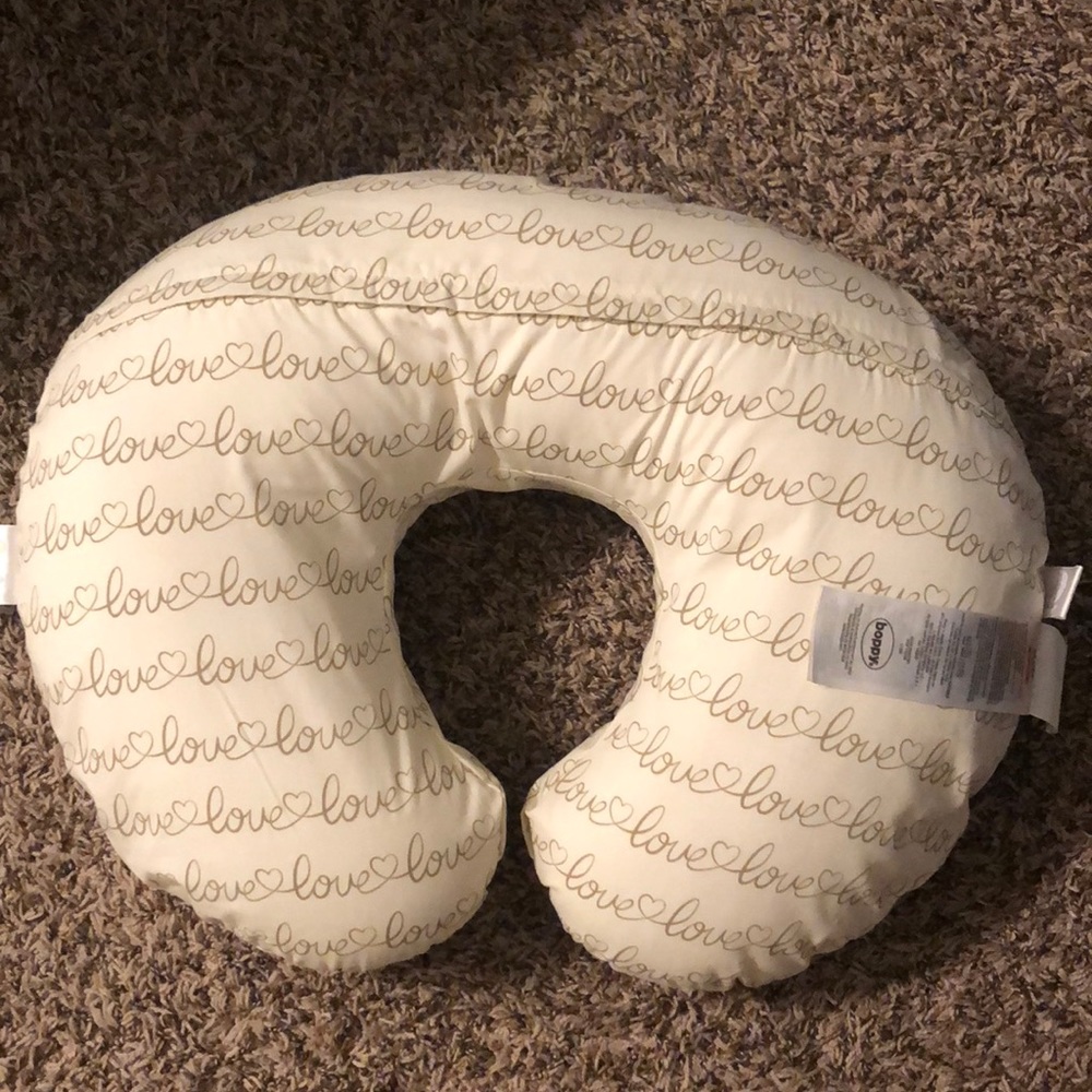 Boppy pillow